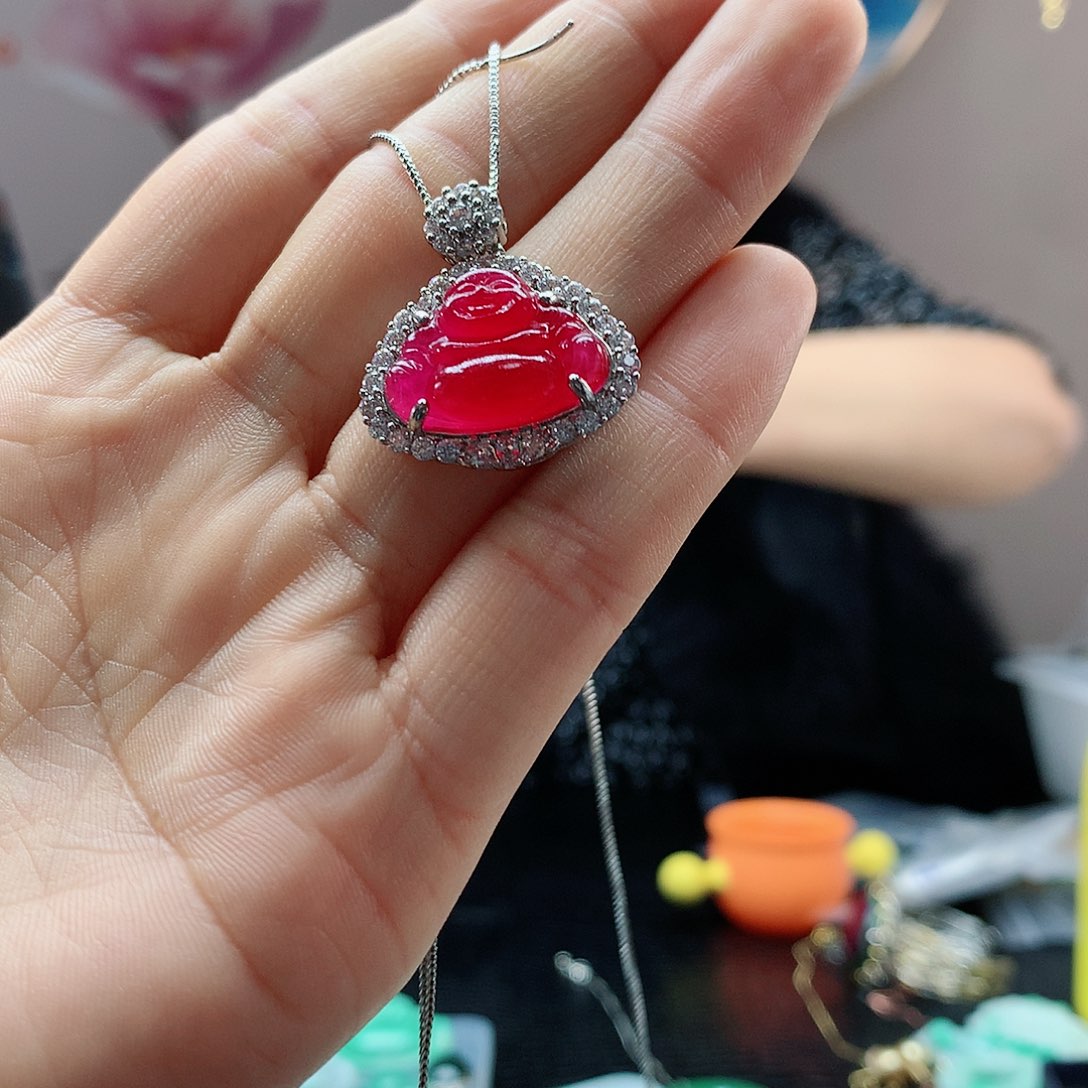 【闪购商品】红宝石吊坠(赠链)未镶嵌