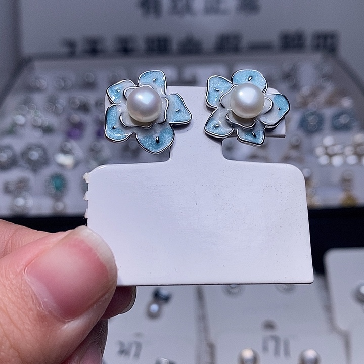 淡水珍珠银S925镶嵌耳饰