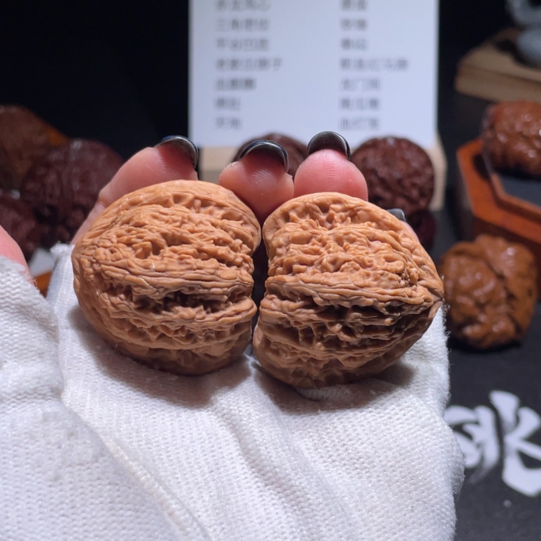 杰***²文玩核桃吊坠35.35密纹5976