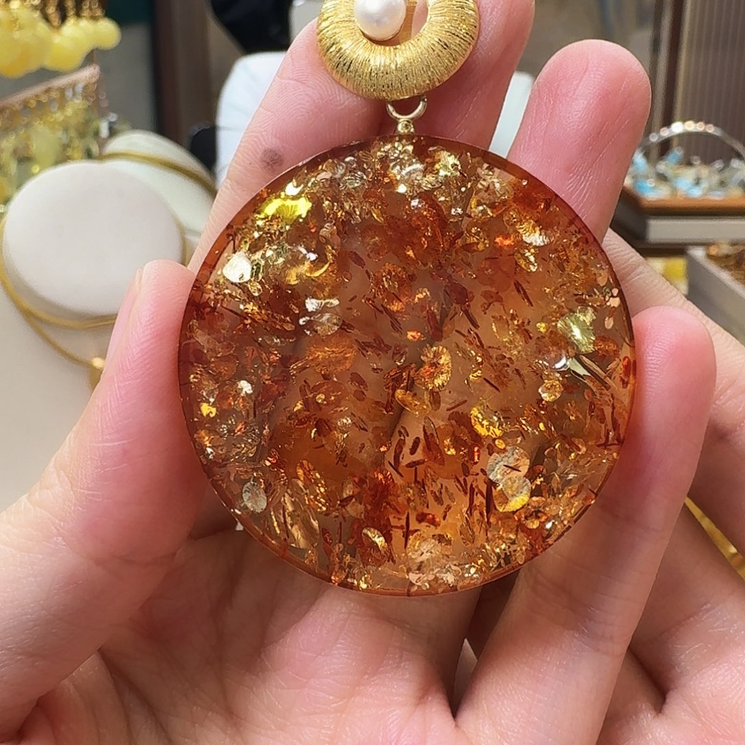 琥珀未镶嵌颈饰吊坠