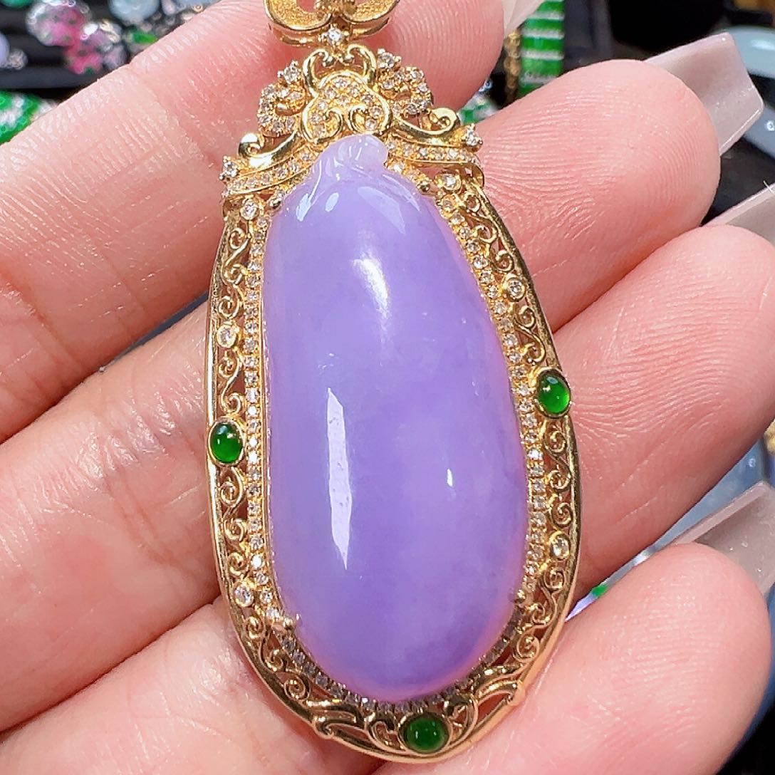 翡翠颈饰18K金镶嵌签收后24小时鉴赏期