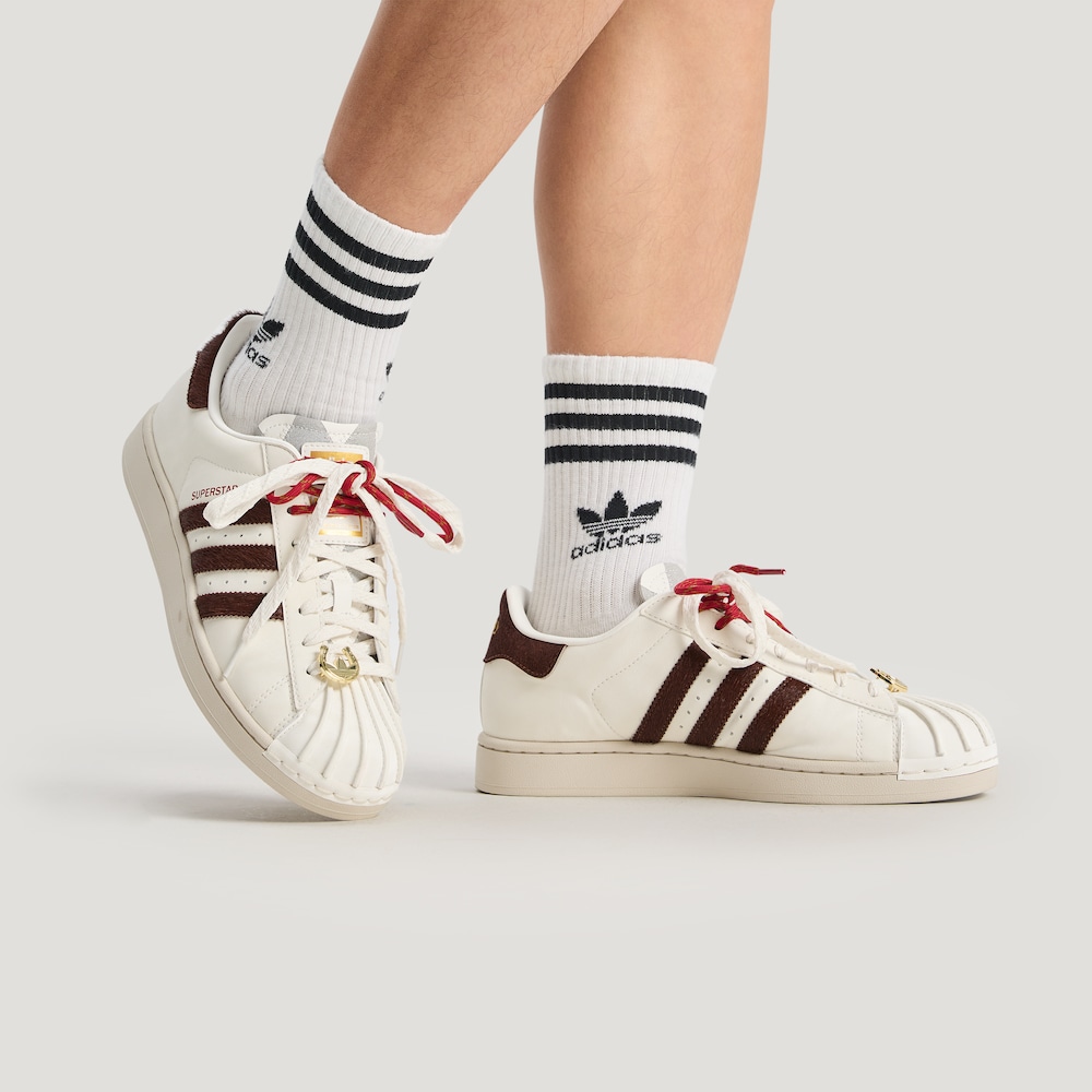 【滔搏联动】Adidas三叶草马年限定贝壳头低帮板鞋KJ6293