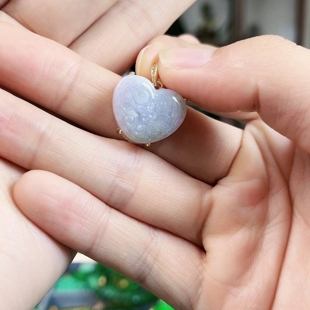 翡翠颈饰未镶嵌吊坠