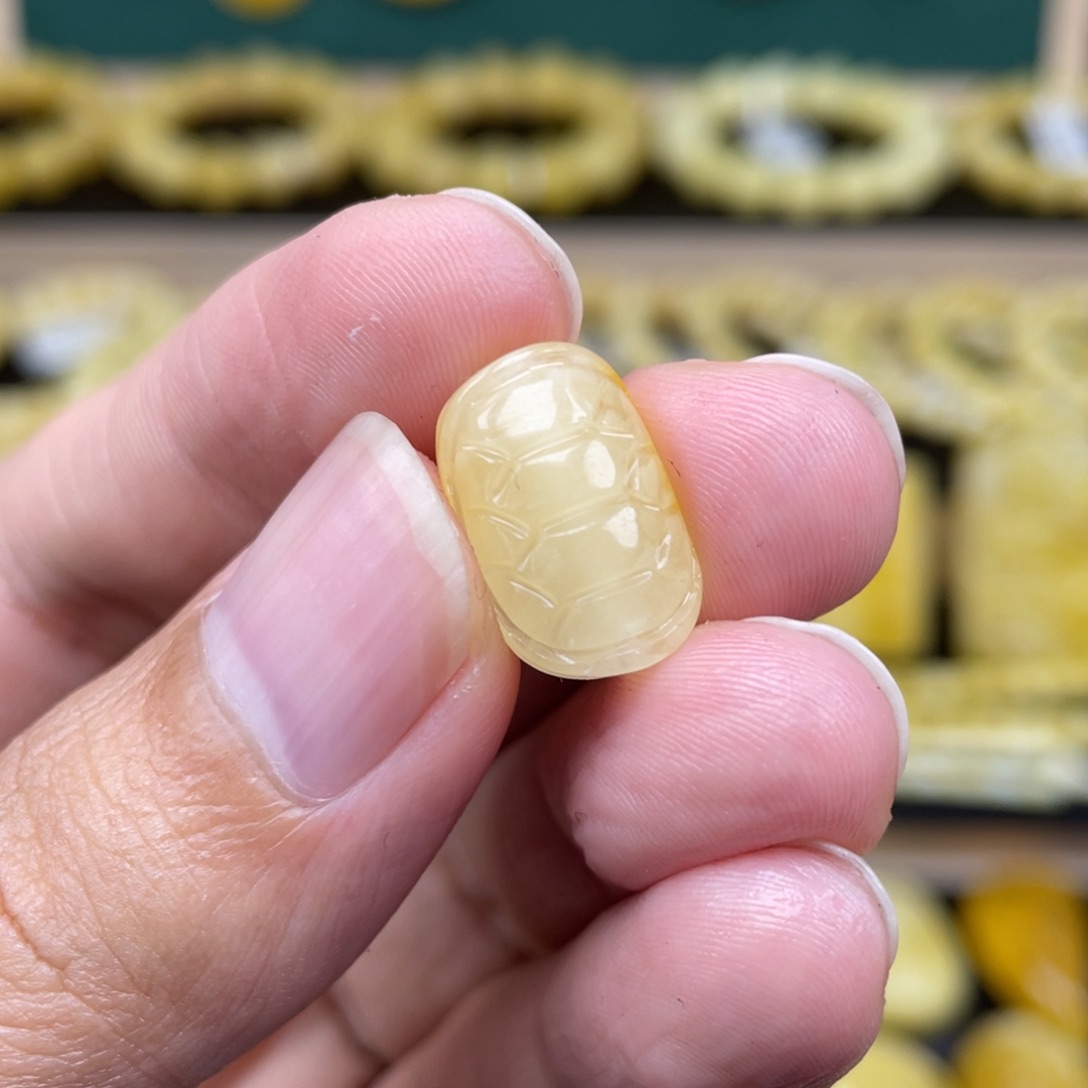 琥珀裸石未镶嵌琥珀蜜蜡