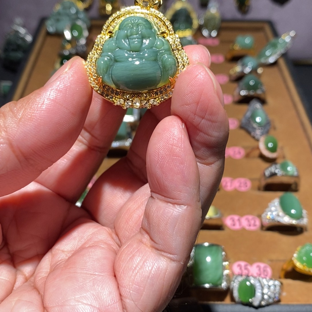 碧***兰和田玉未镶嵌戒指