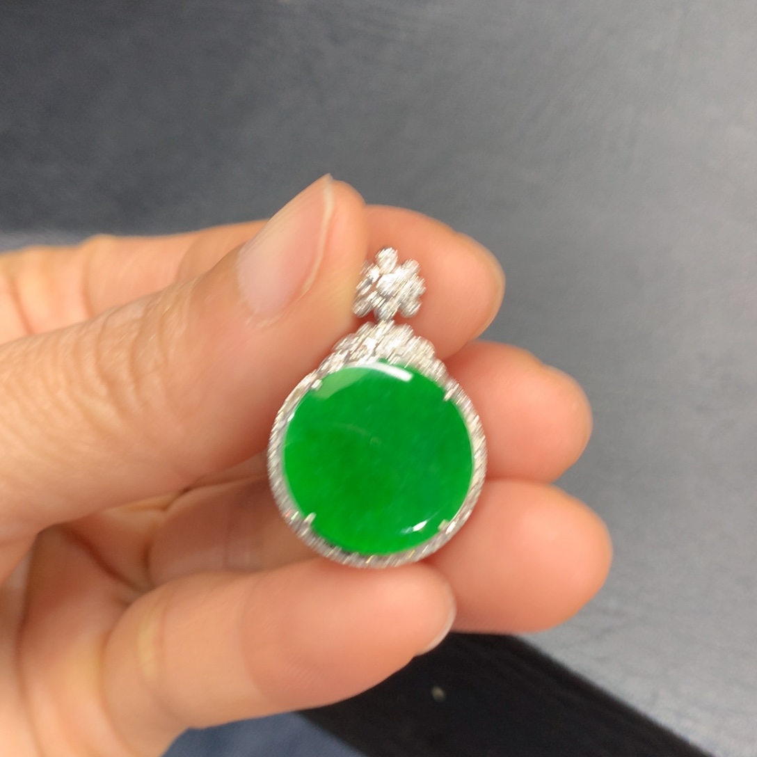 翡翠18K金镶嵌吊坠(不含链)