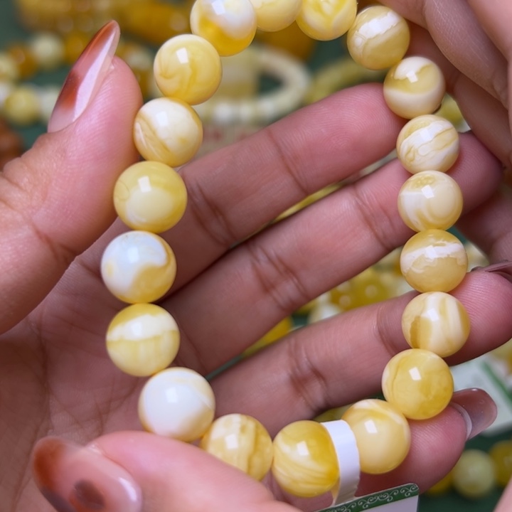 蜜蜡未镶嵌珠宝奇石