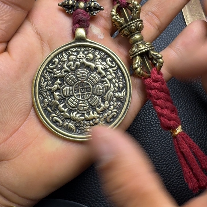 一***来泥塑藏式风格九宫格..