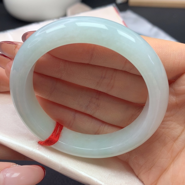 翡翠手镯未镶嵌?****?55正圈