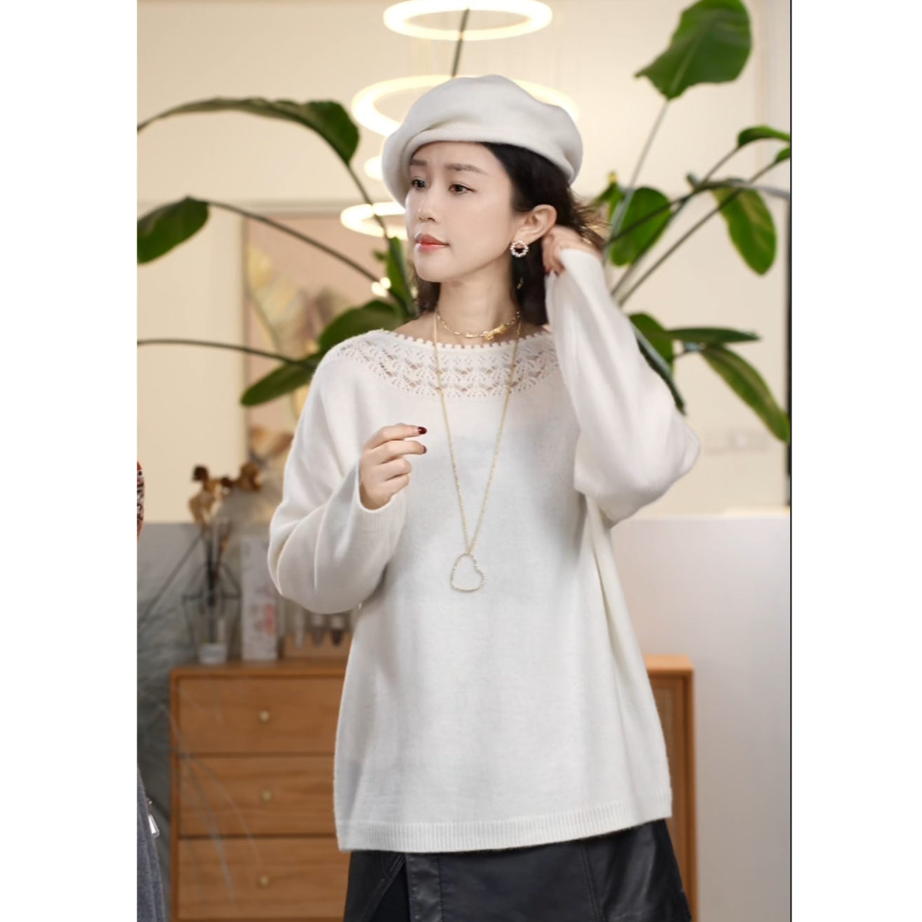 Y【叭哒不惑】山羊绒百搭圆领镂空花边领毛衣套头上衣