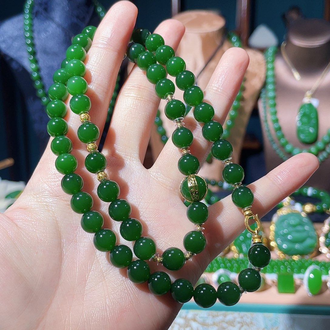 和田玉（碧玉）18K金镶嵌颈饰