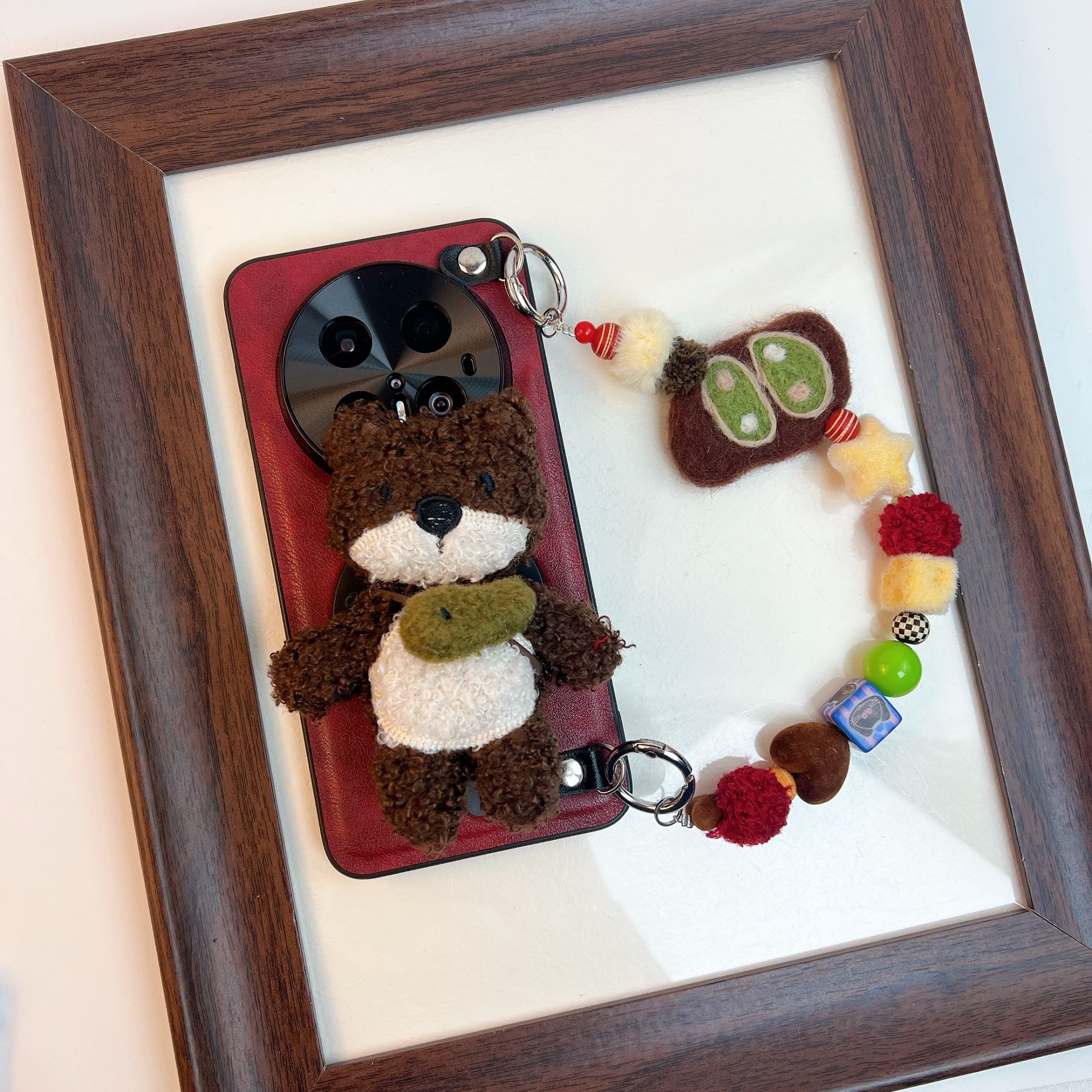 原创酒红色毛绒小熊磁吸支架手提链条适用华为mate80pro手机壳