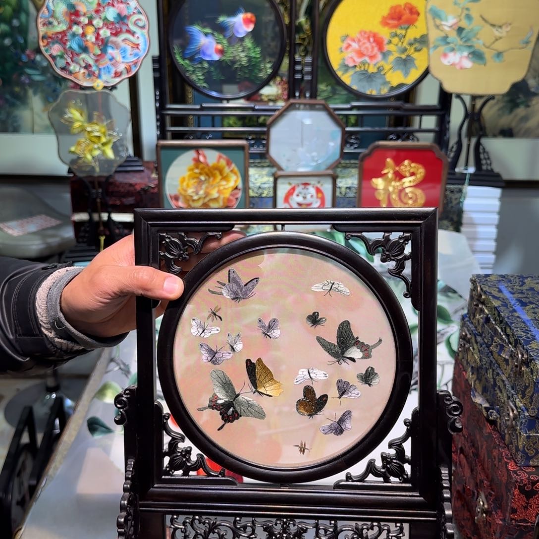 刺绣刺绣工艺精湛