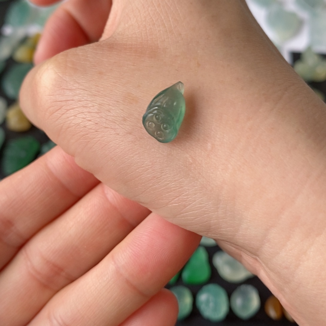 定制翡翠未镶嵌莲蓬