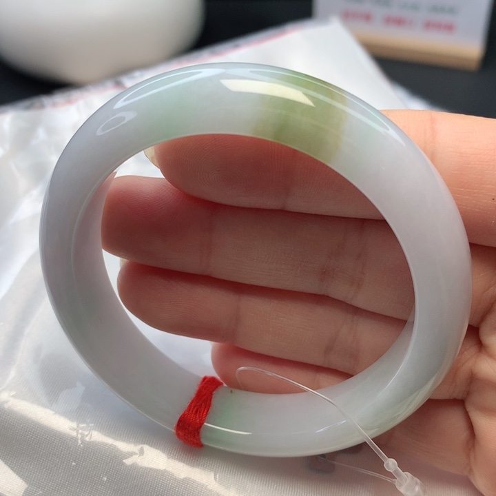 翡翠手镯未镶嵌56565757
