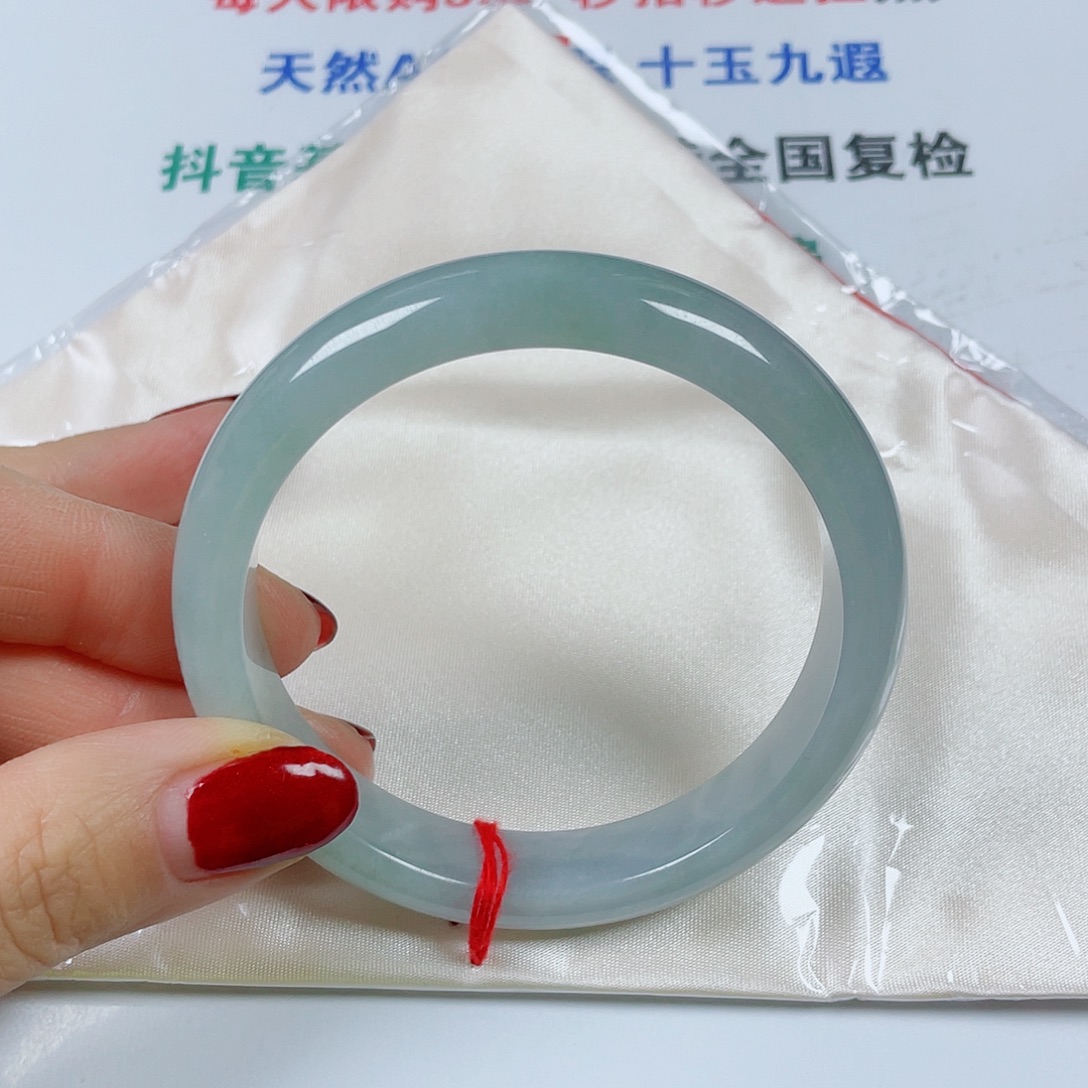 翡翠未镶嵌手镯圈口62宽13厚8.6