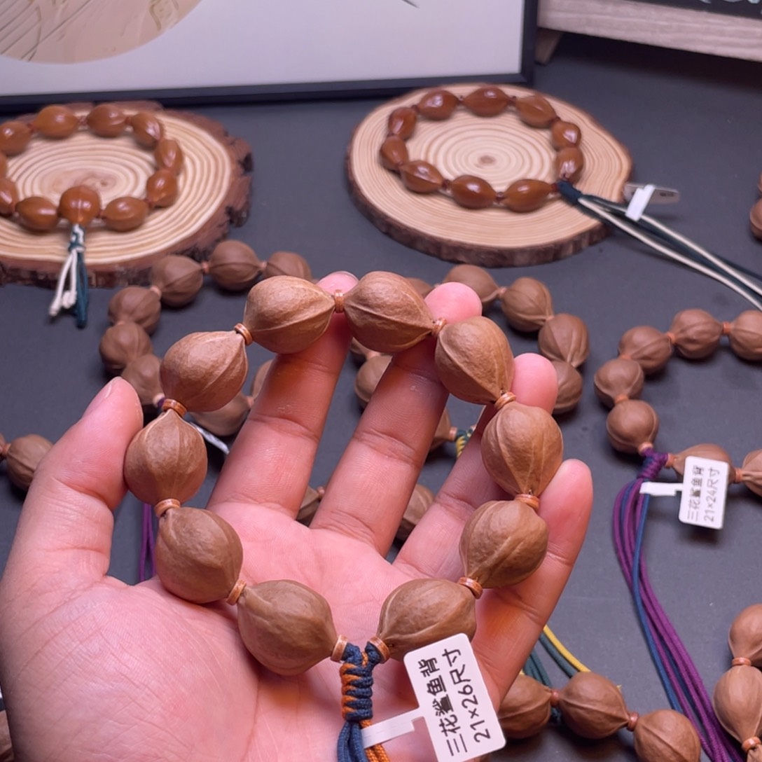 晓***熊橄榄核手串梅林铁核三花鲨鱼背原皮素串21×26尺寸