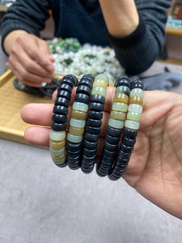 和田玉卡10药片手串青花墨玉多样性发货拍一发一