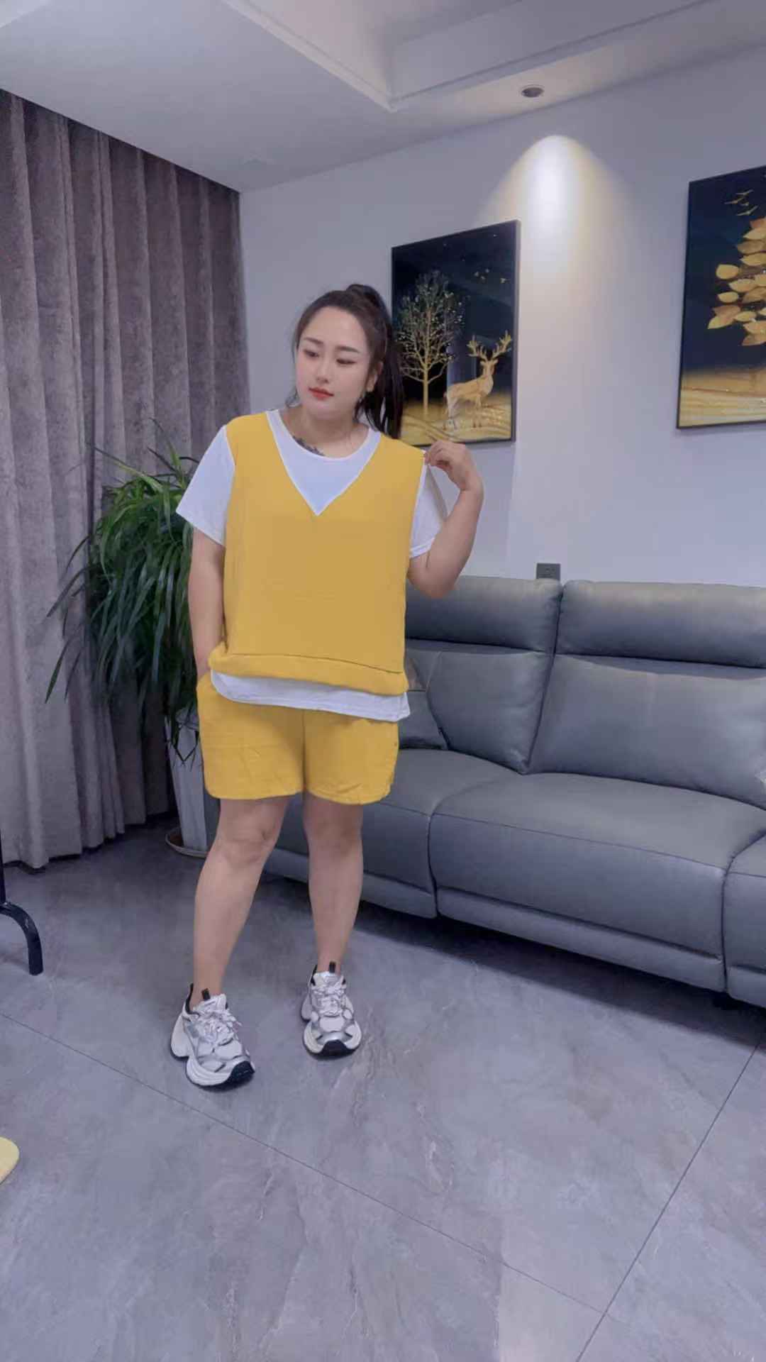 大码胖妹妹两件套休闲运动减龄百搭假两件短袖+短裤