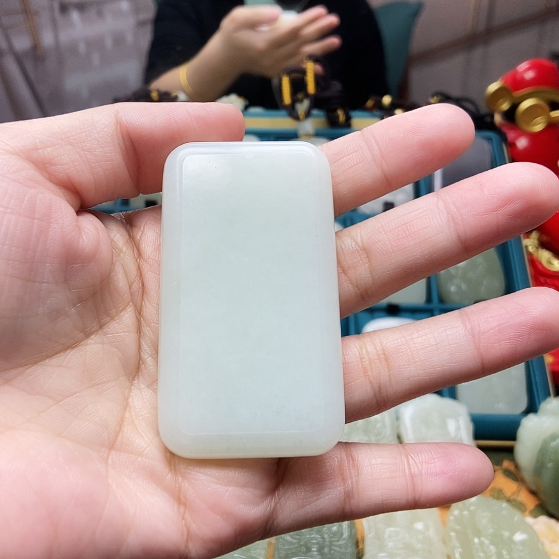 和田玉颈饰未镶嵌?****?