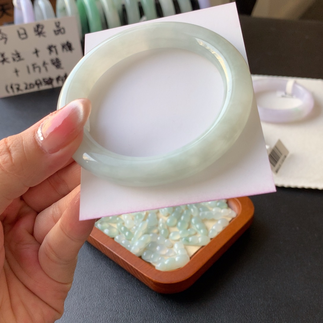 翡翠未镶嵌手镯56圆