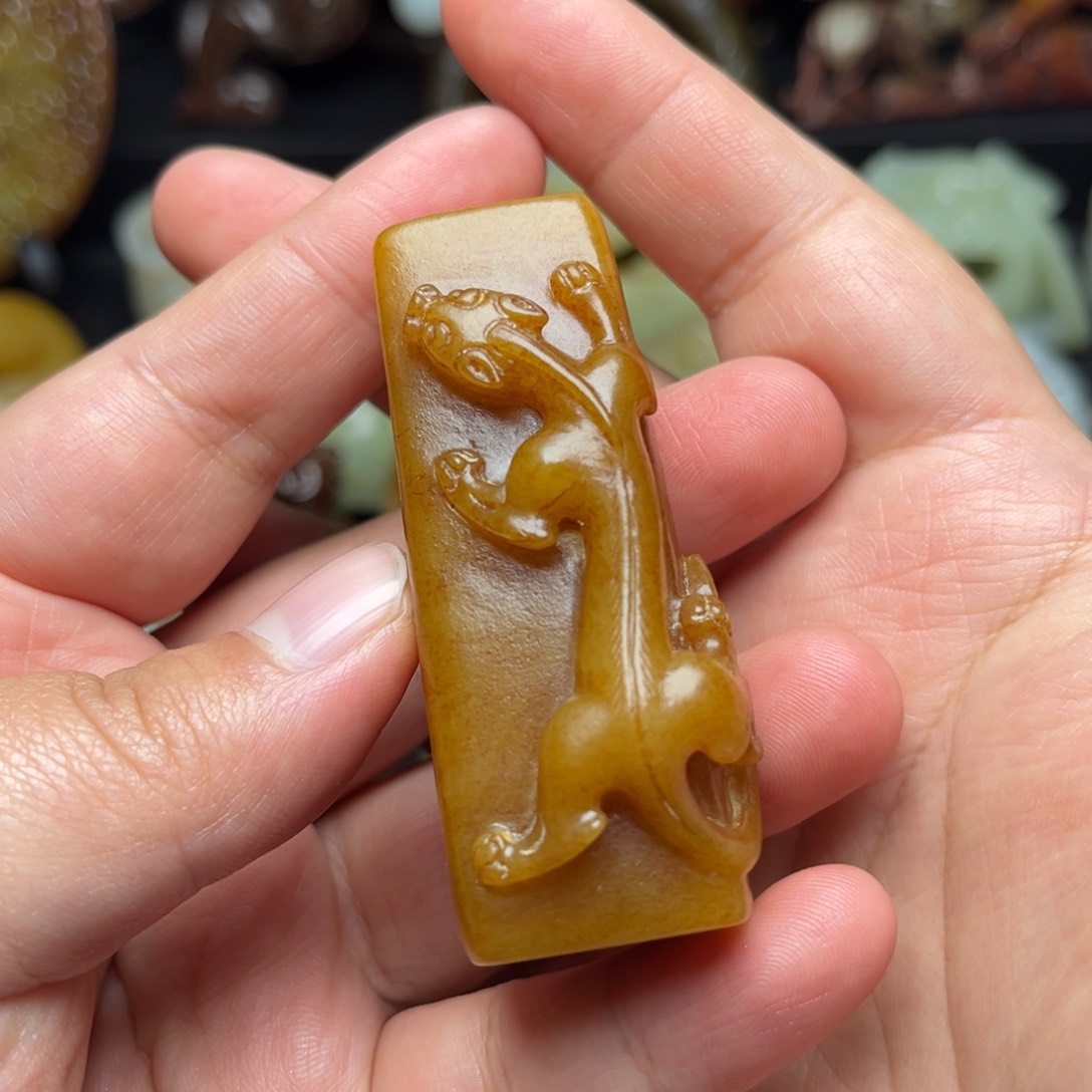 和田玉把件未镶嵌纵**海