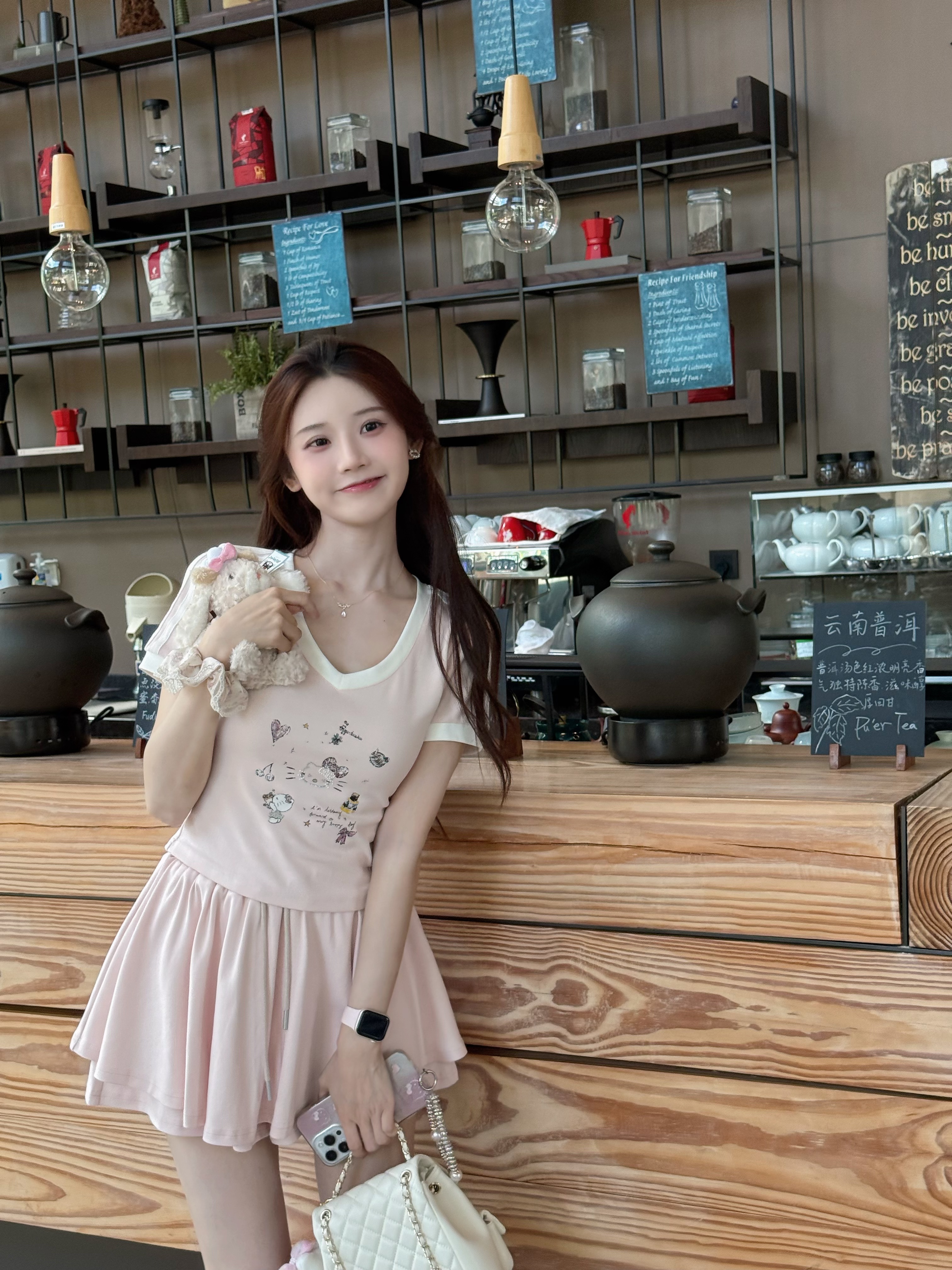 妖精的美美【奶油kitty】自制纯欲乖乖体恤短裙套装