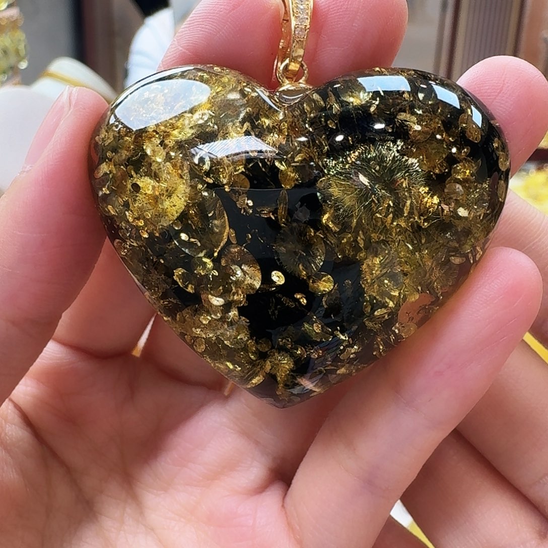 琥珀未镶嵌颈饰吊坠