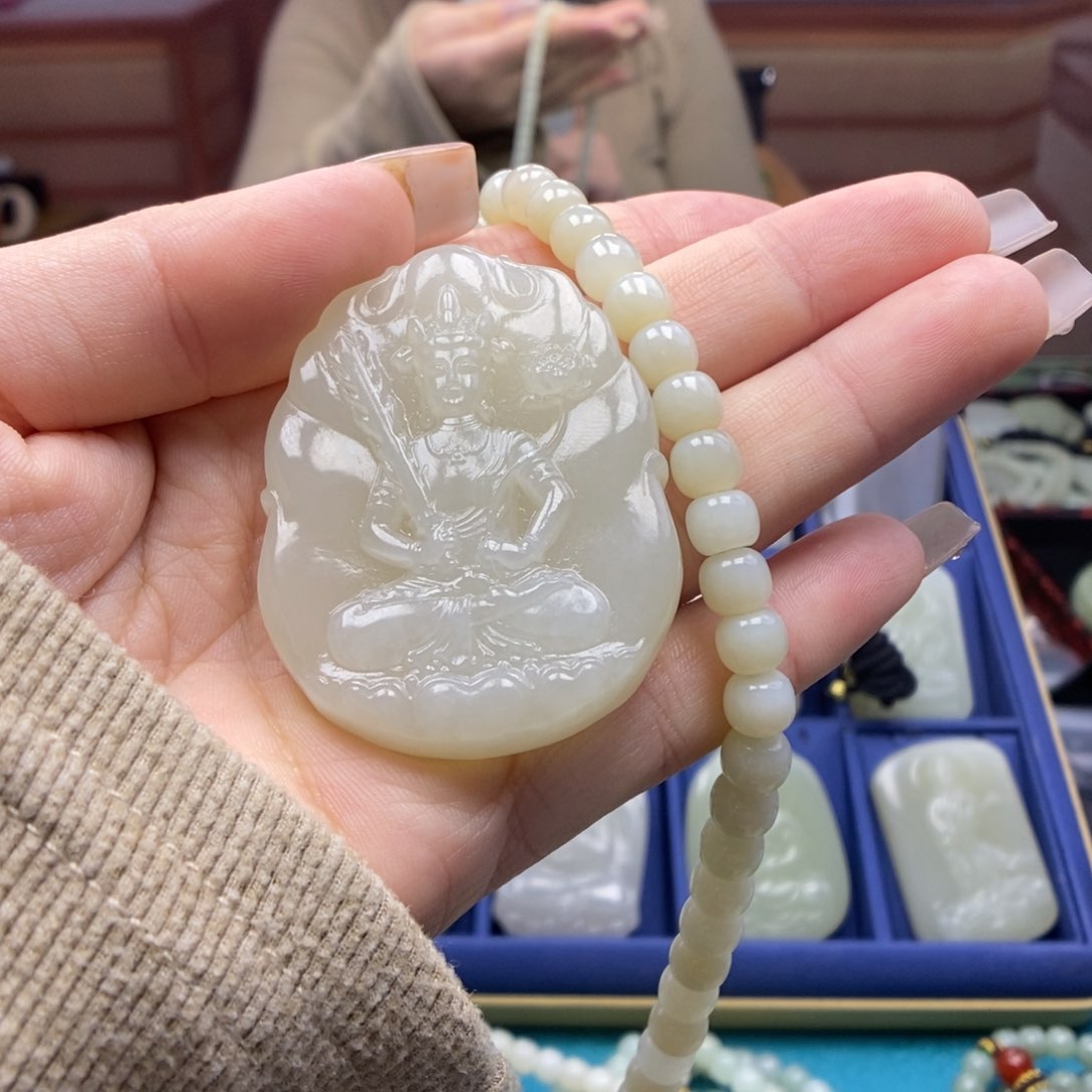 和田玉颈饰未镶嵌t**i