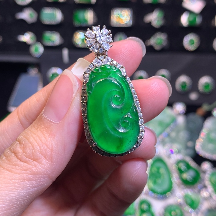 【闪购商品】翡翠吊坠(不含链)银S925镶嵌天然翡翠