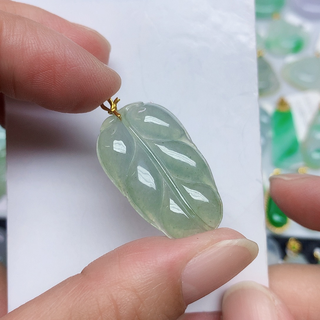 翡翠18K金镶嵌颈饰455577