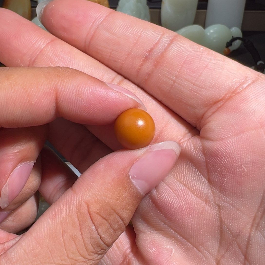 和田玉颈饰未镶嵌宠***?