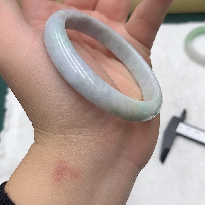 翡翠手镯未镶嵌60号