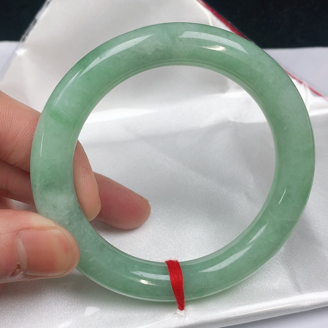 翡翠手镯未镶嵌圈57