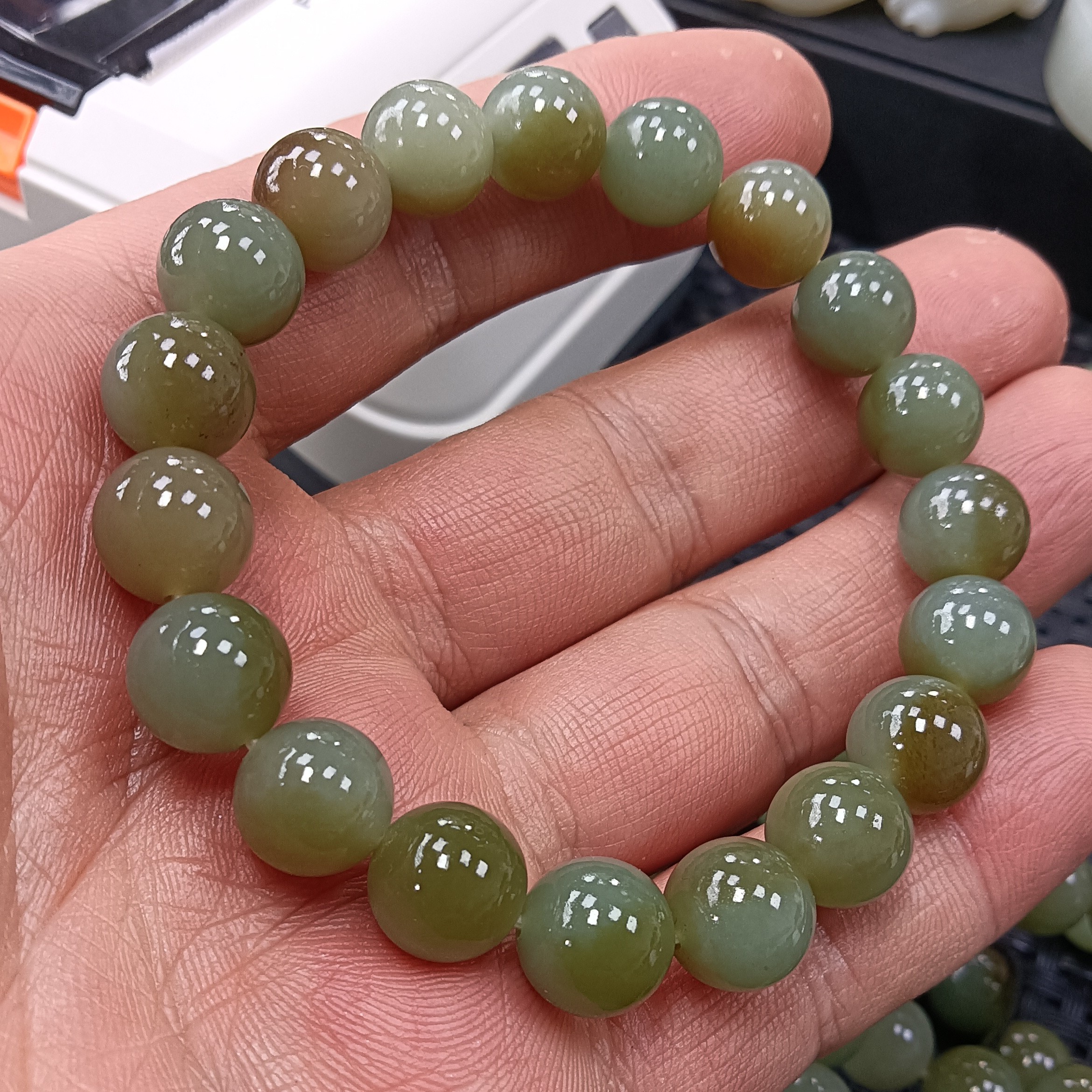 特大福利新疆和田玉若羌糖青玉卡10手链