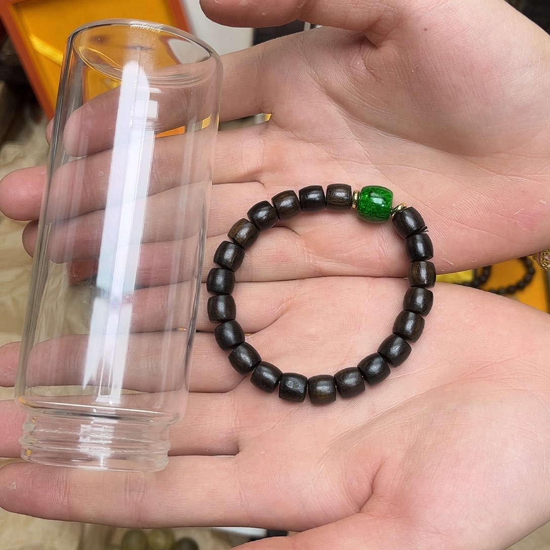 大叶紫檀（黑酸枝木类）