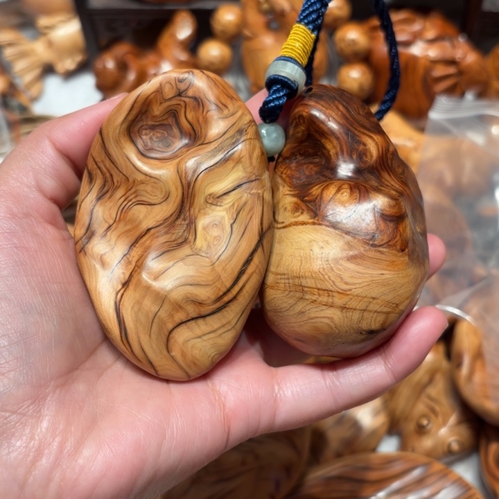 银***君柏木太行崖柏手把2个