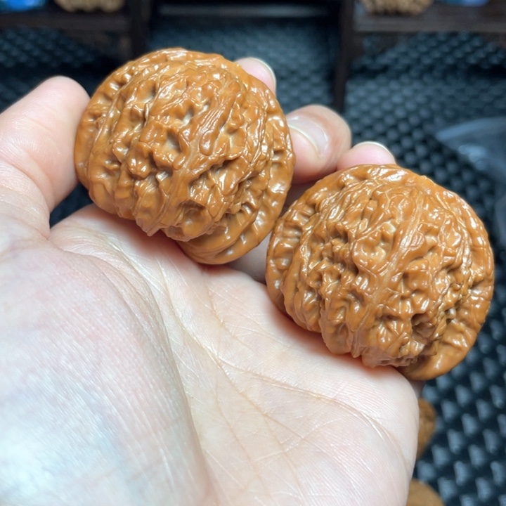 文玩核桃把件43球白