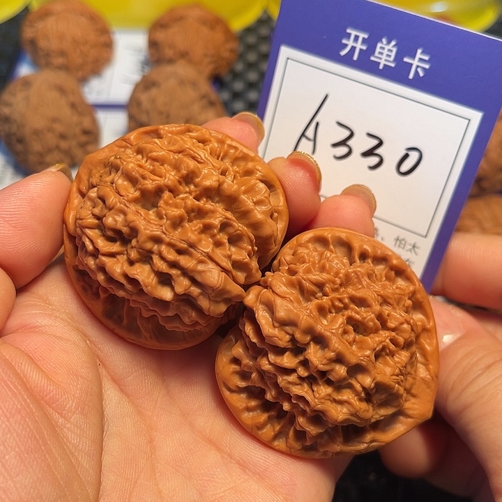 桃核把件48官帽A330