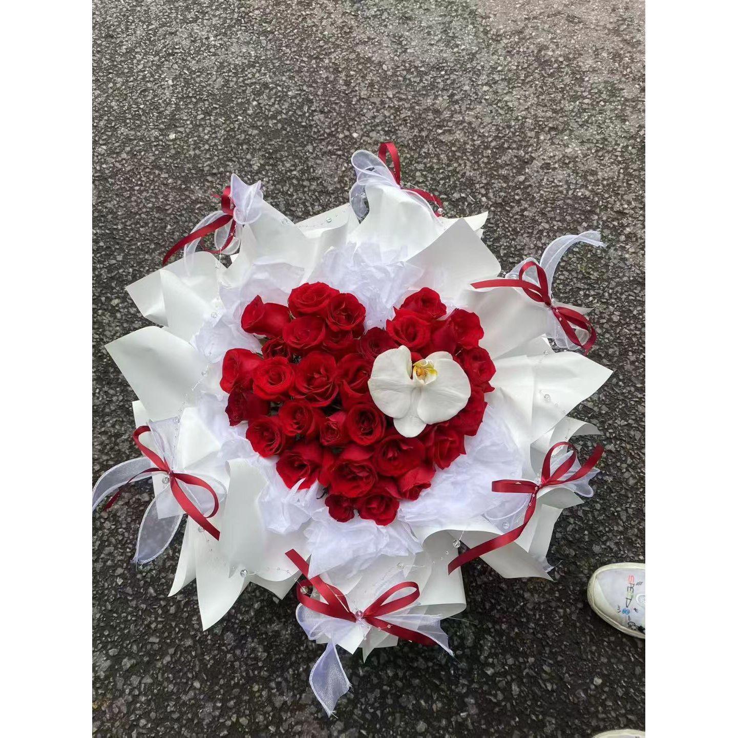 【深情不负】33支红玫瑰花束送女友老婆送男友送闺蜜朋友学生长辈花店送花上门