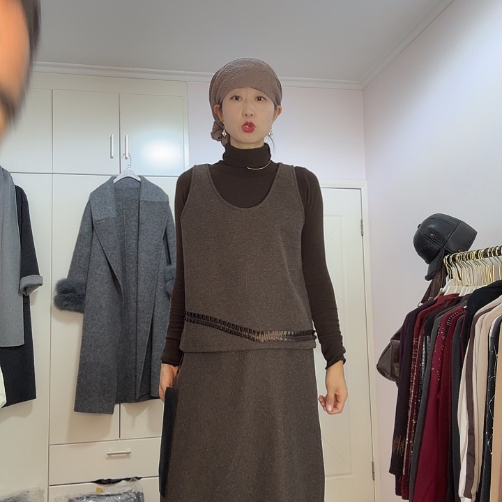 咖色套装三件套套装