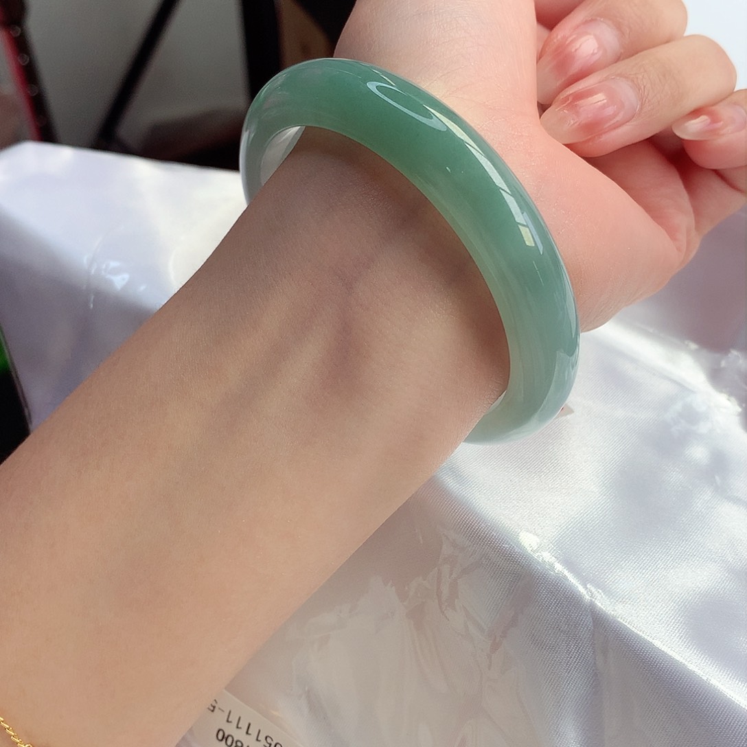 翡翠手镯未镶嵌天然A货翡翠58