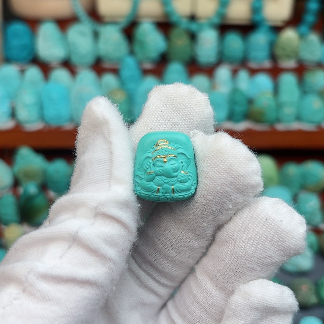 绿松石配饰未镶嵌