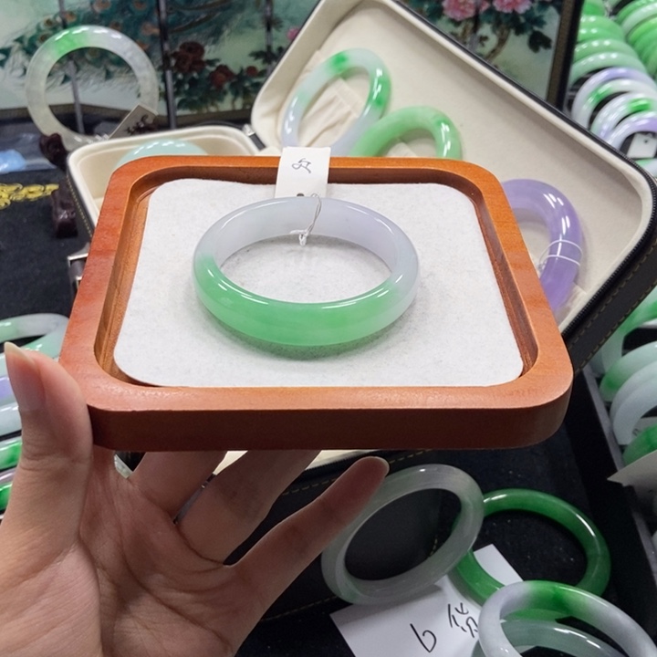 渃***霺非金属56手镯圈口