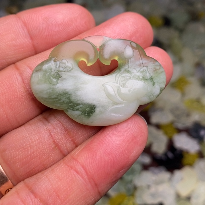 蛇纹石玉颈饰合金217