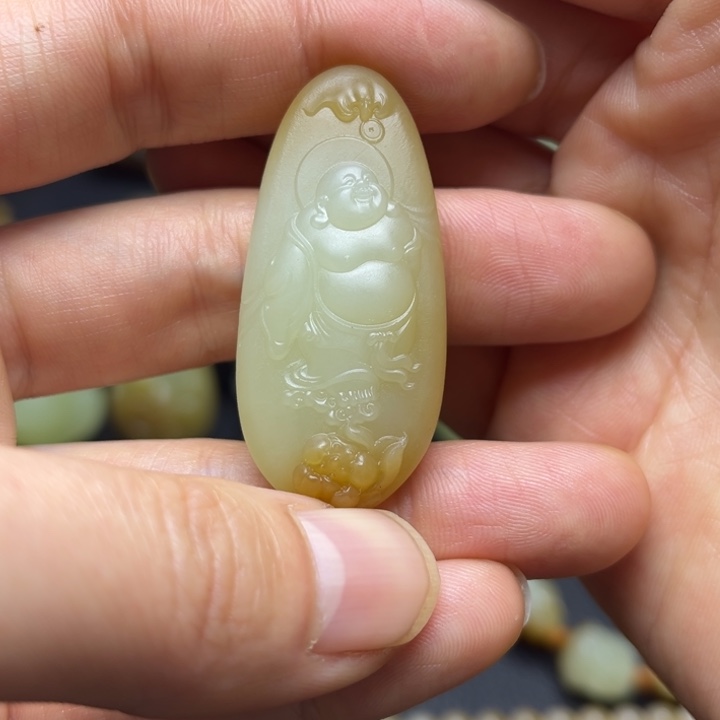 用***8和田玉（糖玉）未镶嵌颈饰