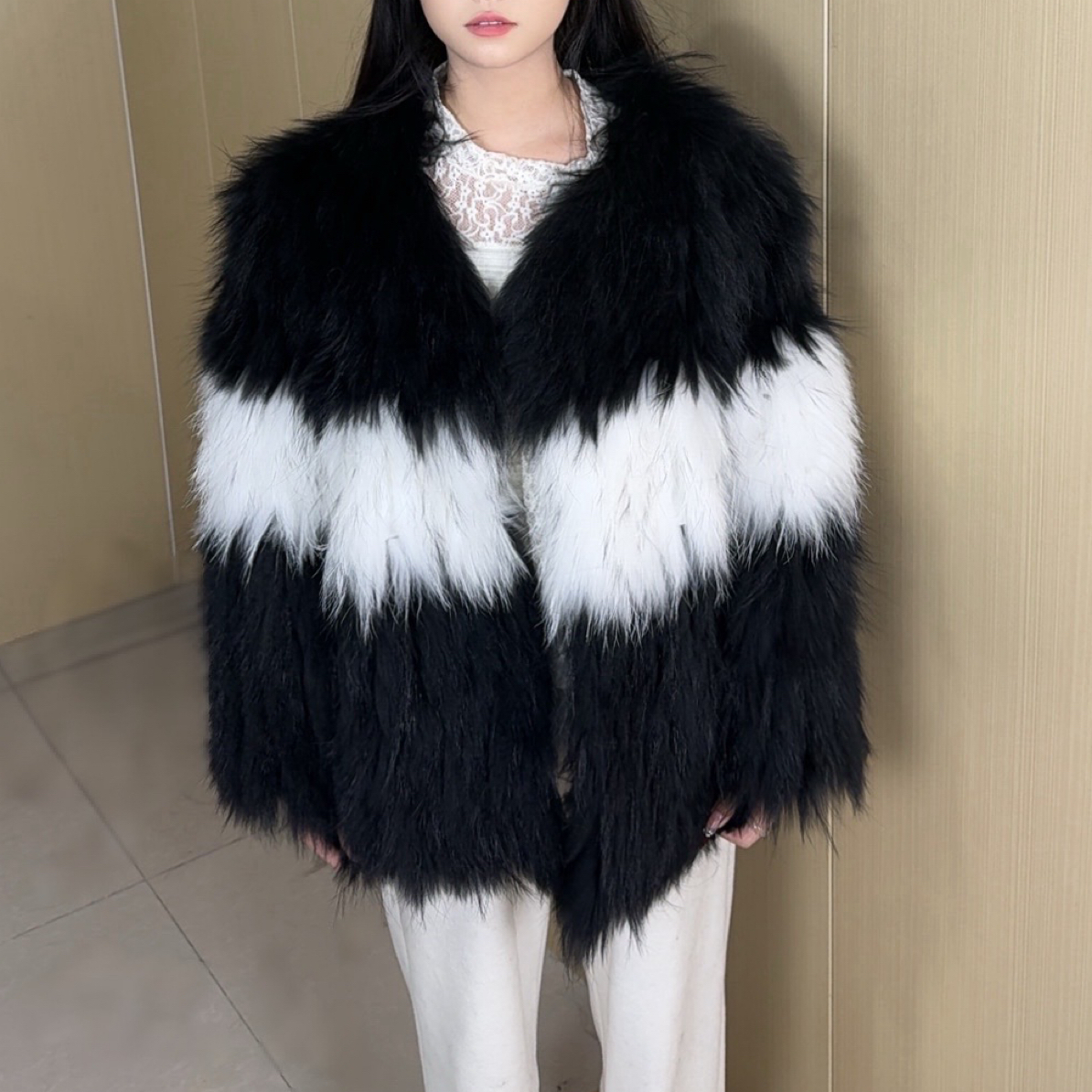 韩版V字车条修身型女秋冬包袖冬季貉子毛外套2025皮草短外套女装