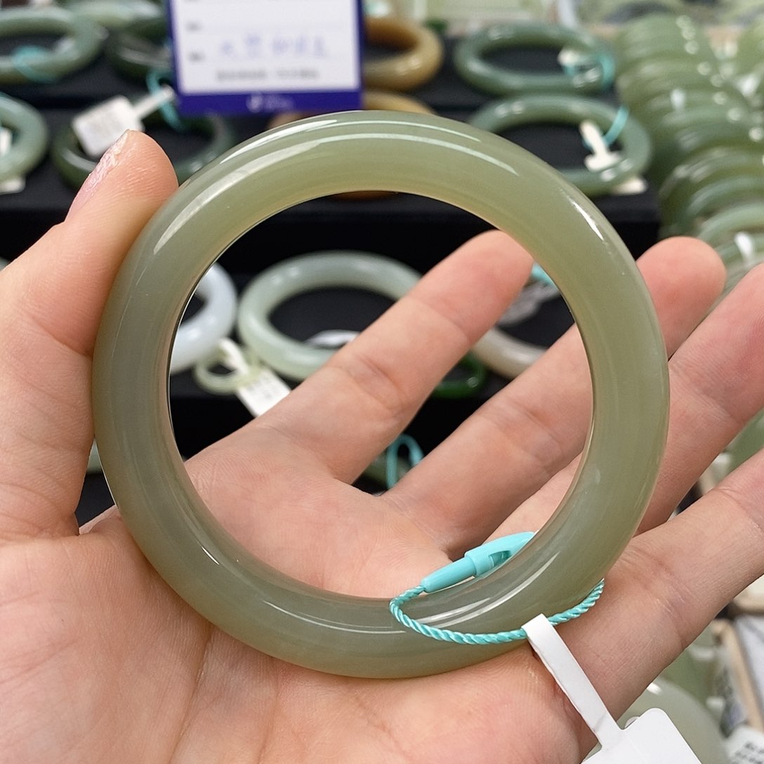 和田玉手镯未镶嵌55