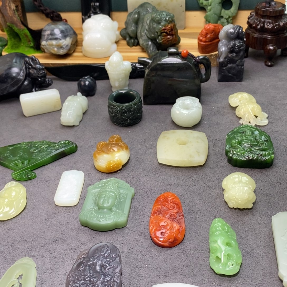 颈饰未镶嵌和田玉定制