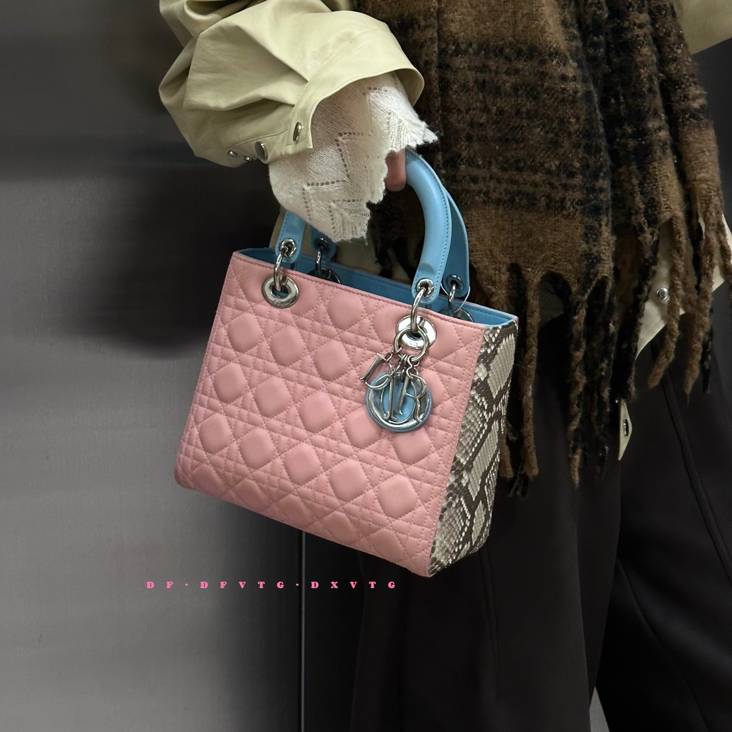 95新 DIOR/迪奥 dior 马卡龙拼色特殊皮五格戴妃手提包